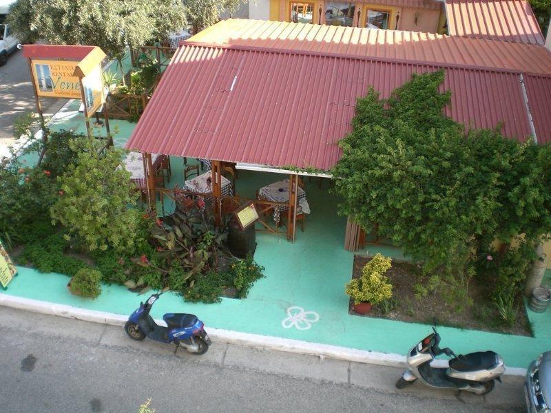 Hotel Venetia Ireon Exterior photo