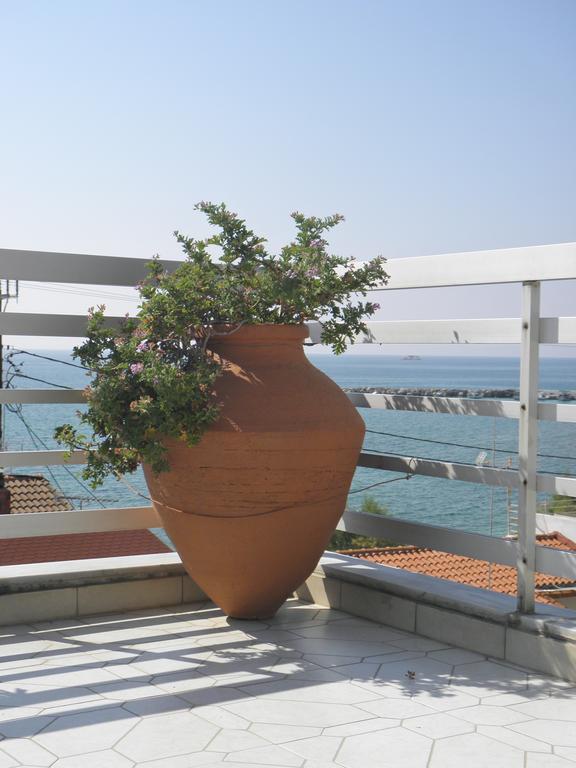 Hotel Venetia Ireon Exterior photo