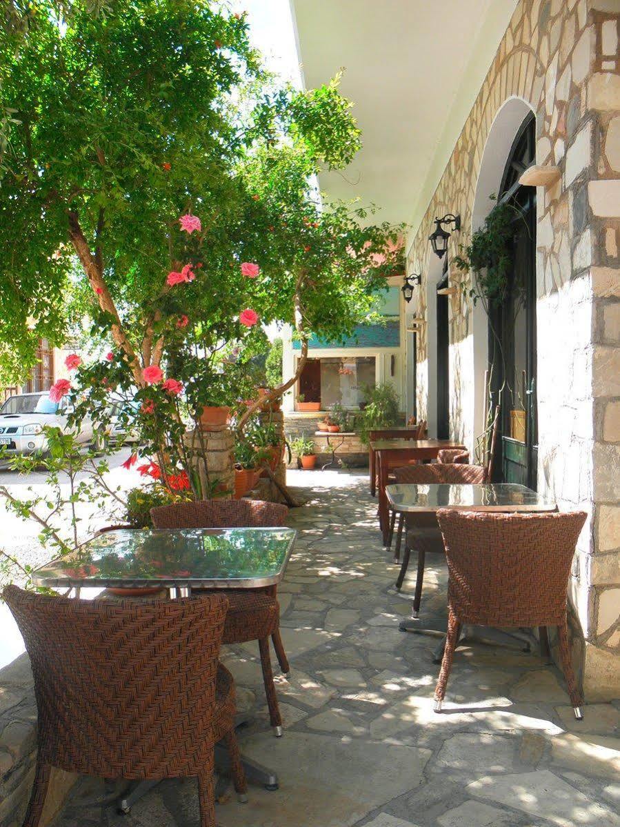 Hotel Venetia Ireon Exterior photo